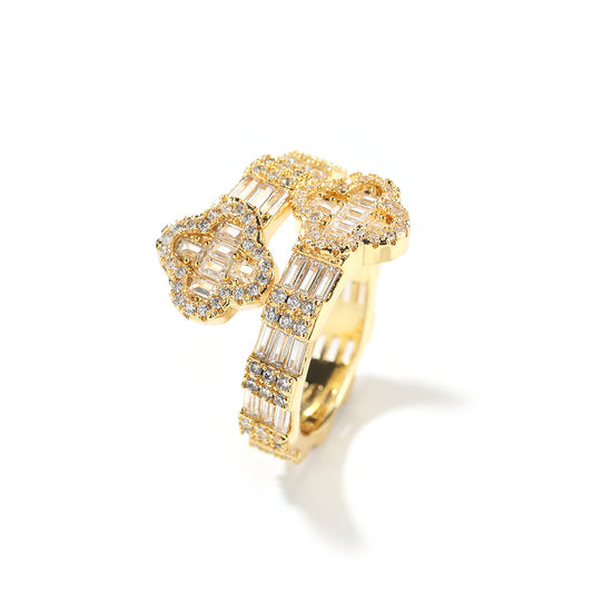 BAGUETTE CLOVER RING